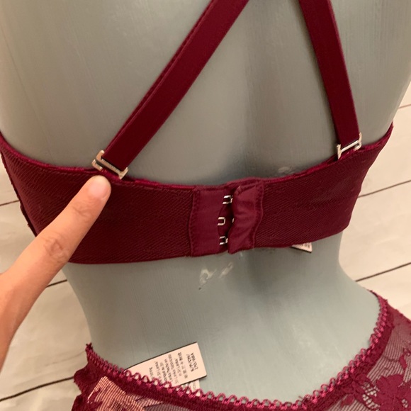 Victoria Secret Lingerie Set - Picture 7 of 7